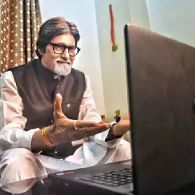 Amitabh Bachchan lookalike lifts patients’ spirits during hard time- Shashikant Pedwal
